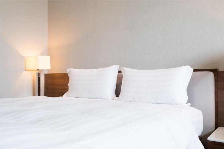 jak rozpoznać oryginalną pościel hotelową z adamaszku